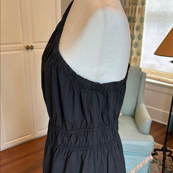 Elegant Black One-Shoulder Dress - Picture 3 of 8